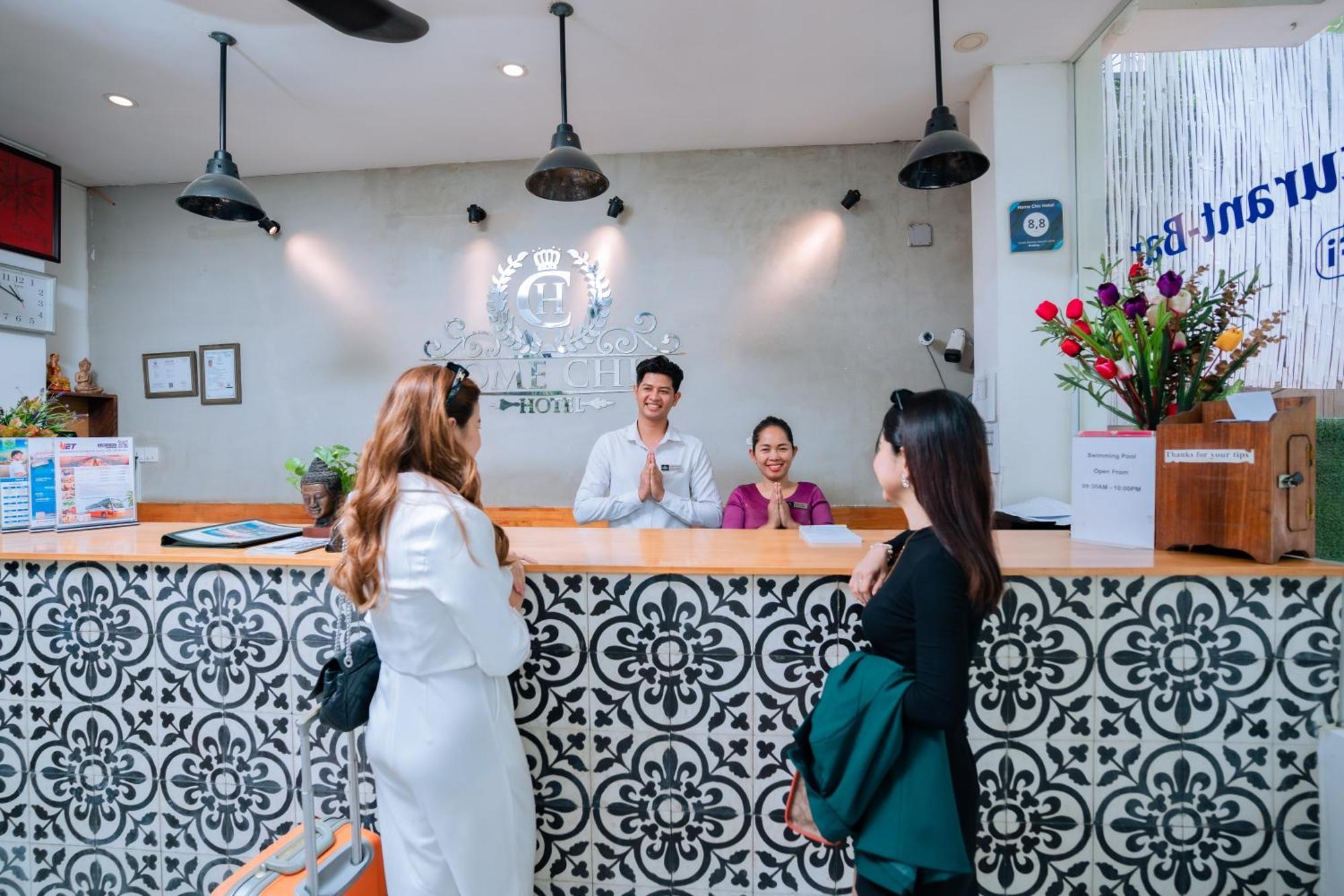 Home Chic Hotel Пном Пен Екстериор снимка
