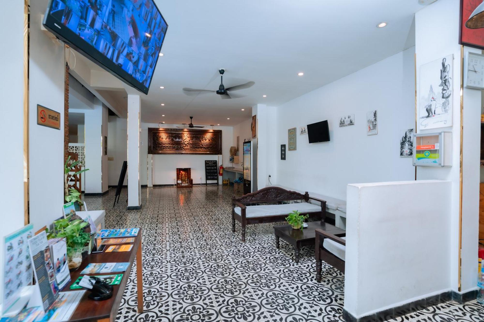 Home Chic Hotel Пном Пен Екстериор снимка