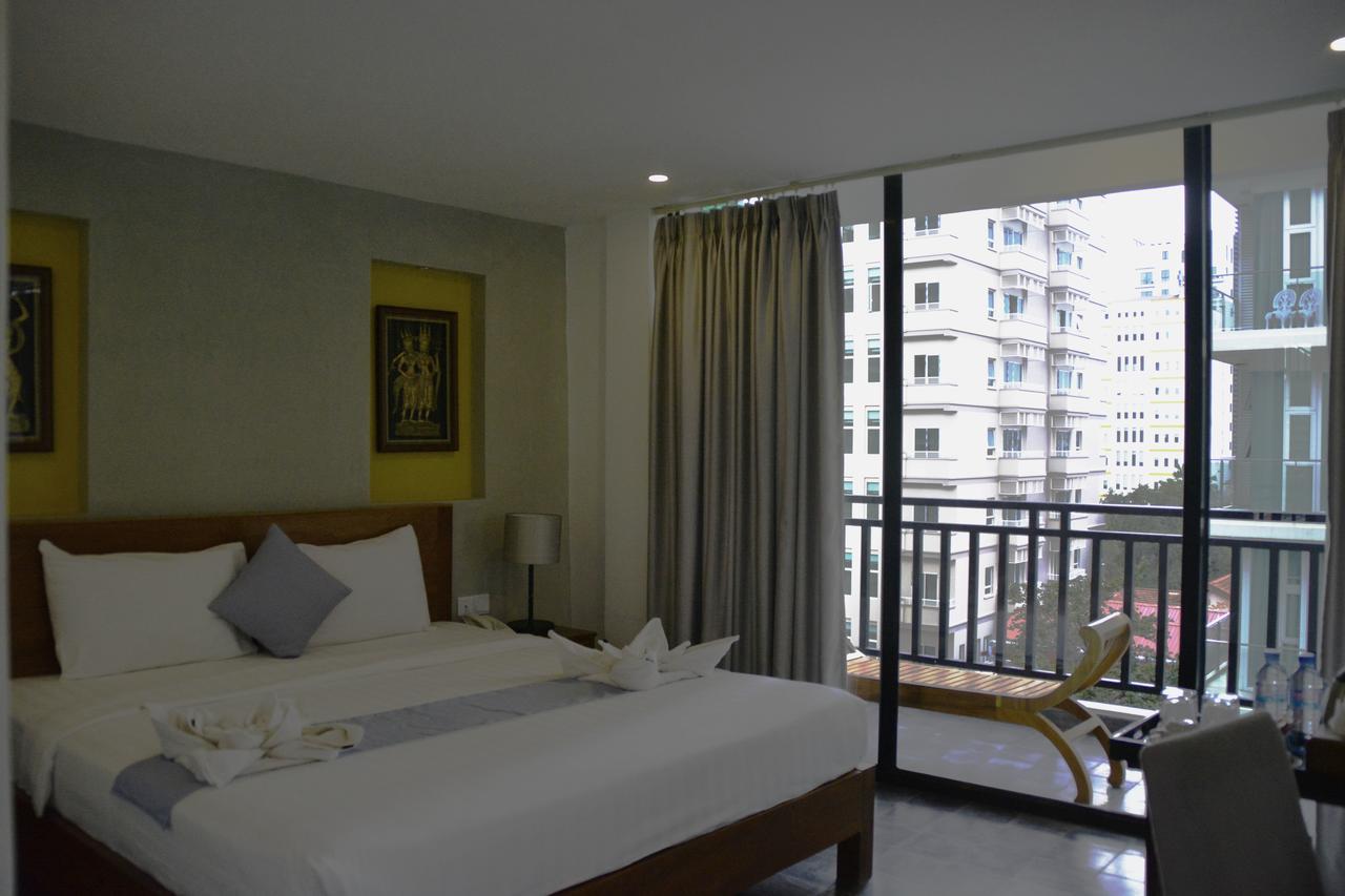 Home Chic Hotel Пном Пен Екстериор снимка