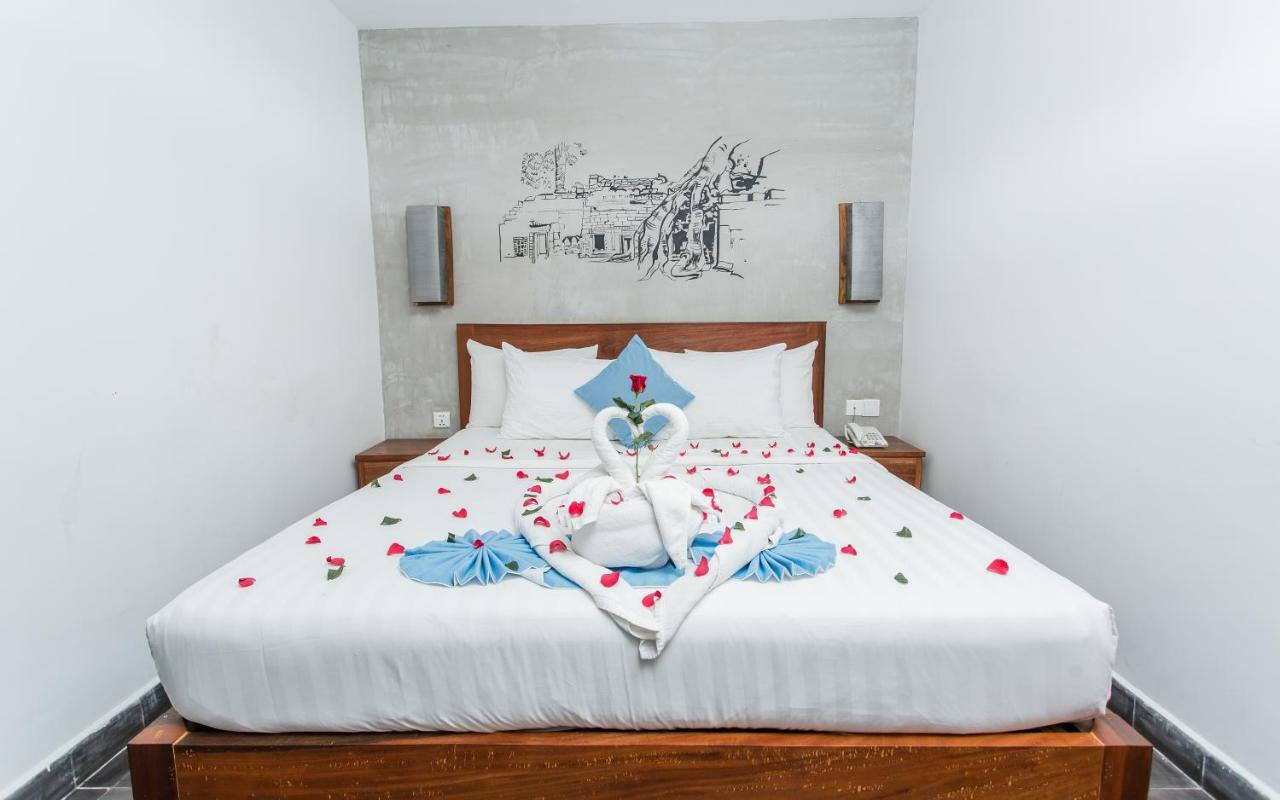 Home Chic Hotel Пном Пен Екстериор снимка