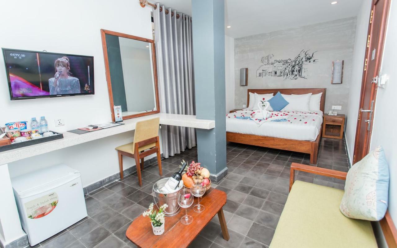 Home Chic Hotel Пном Пен Екстериор снимка
