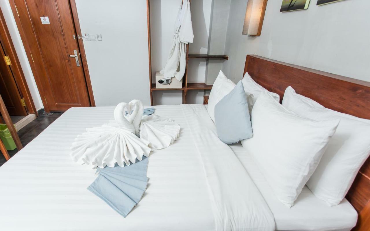 Home Chic Hotel Пном Пен Екстериор снимка